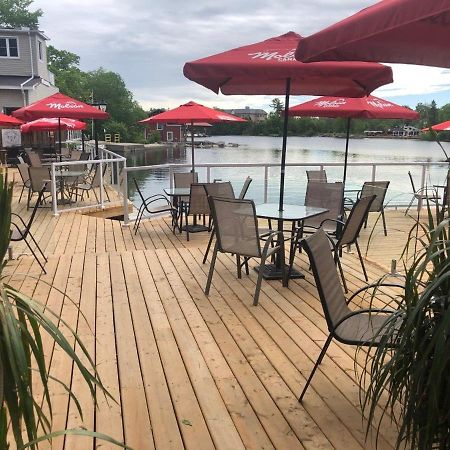 The Bobcaygeon Inn Eksteriør bilde