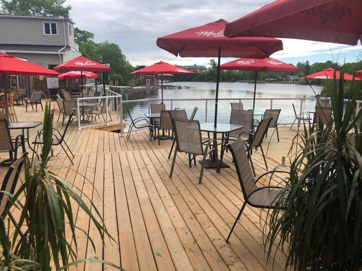 The Bobcaygeon Inn Eksteriør bilde