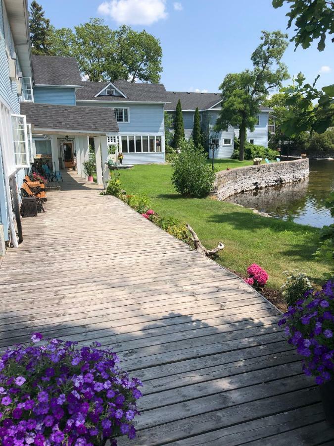 The Bobcaygeon Inn Eksteriør bilde