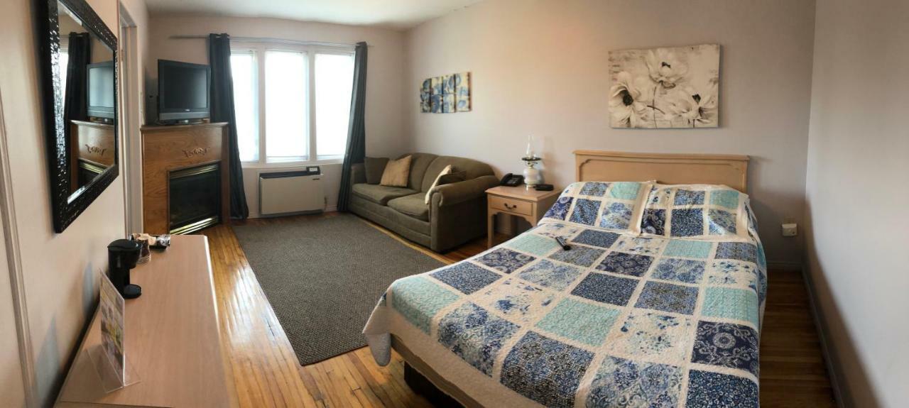 The Bobcaygeon Inn Eksteriør bilde
